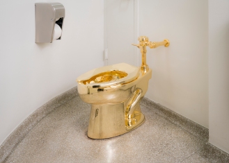 fully functional replica cast in solid gold toilet